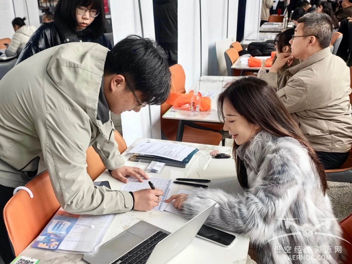 【近悦远来 才聚红桥】航链航空走进河北工业大学，点燃学子低空经济梦想！
